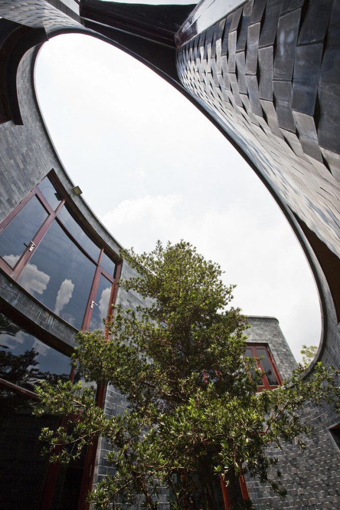 Stone House / Vo Trong Nghia Architects