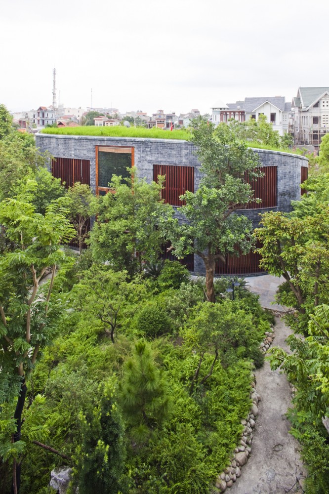 Stone House / Vo Trong Nghia Architects
