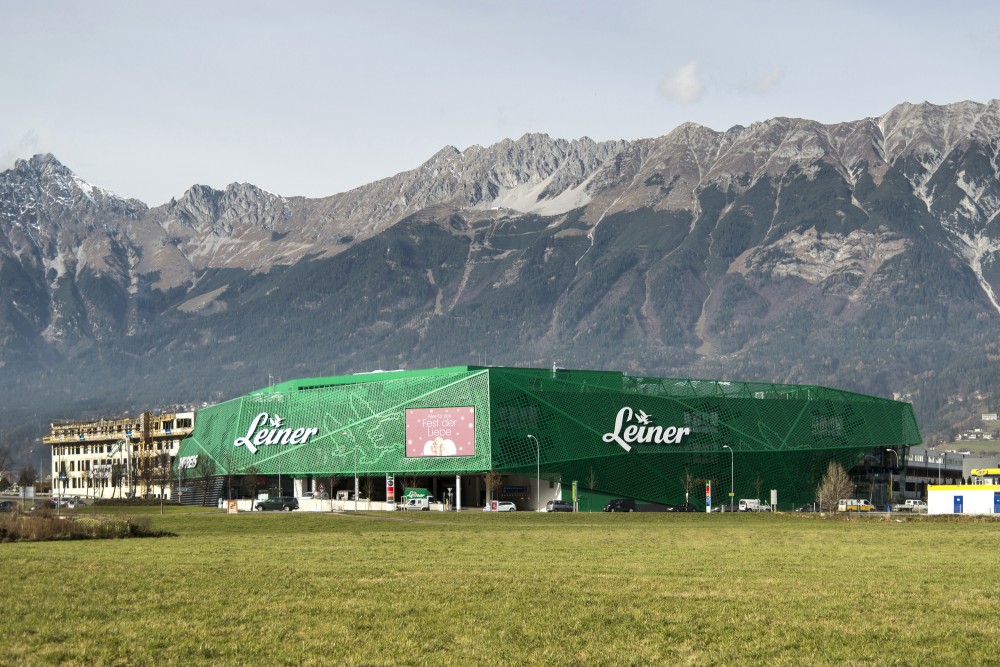 Leiner Furniture Store / Zechner & Zechner