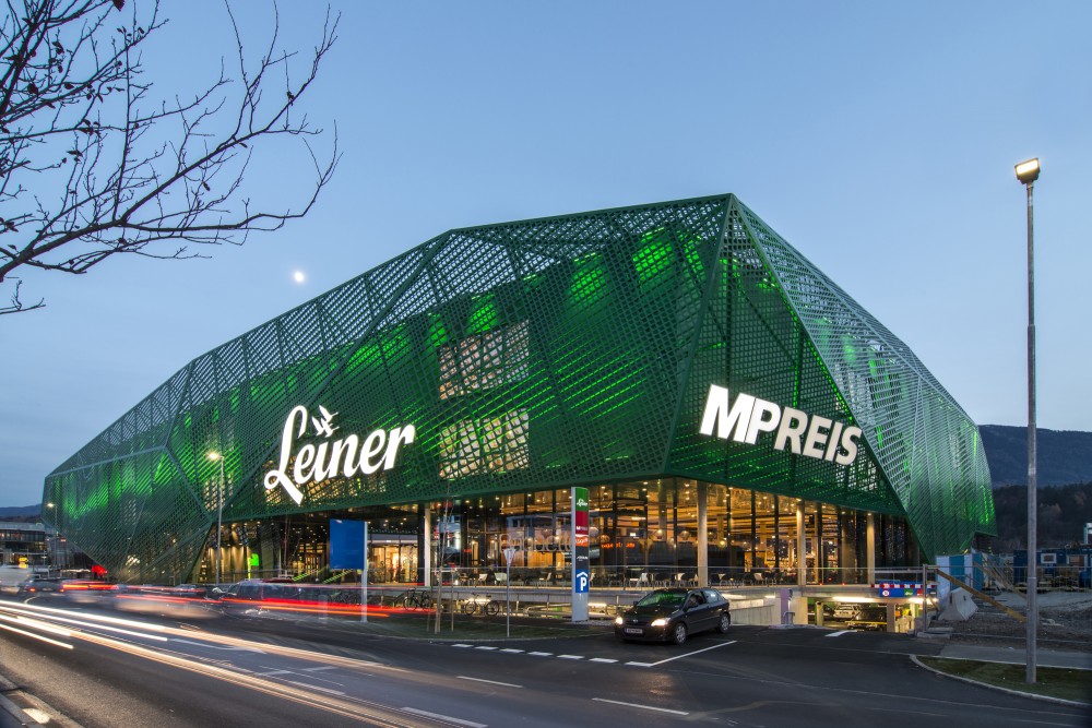 Leiner Furniture Store / Zechner & Zechner