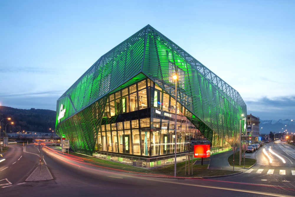 Leiner Furniture Store / Zechner & Zechner
