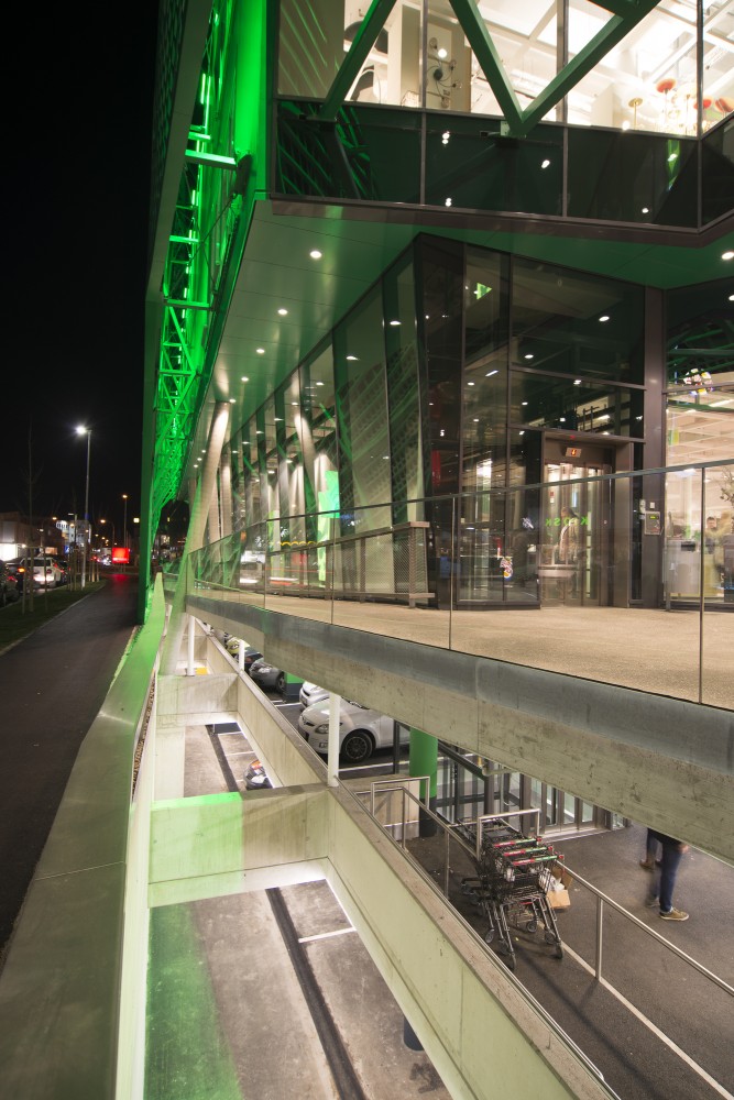 Leiner Furniture Store / Zechner & Zechner