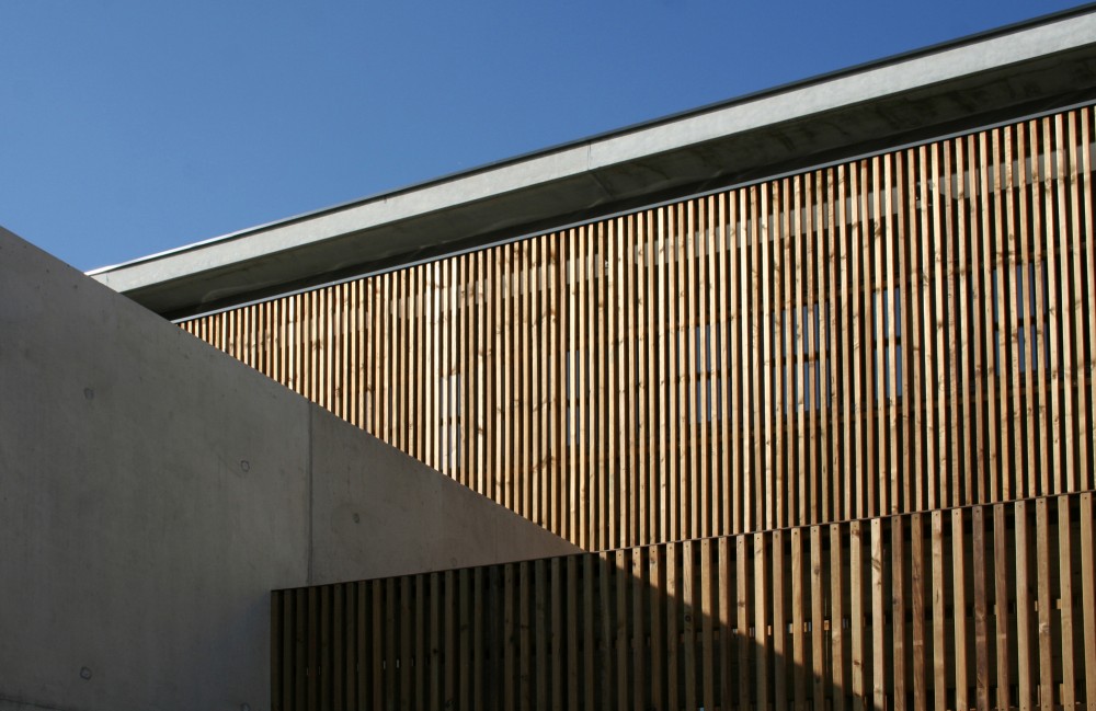 Daycare Center for Disabled Children / Atelier d’Architecture Laurent Tournié