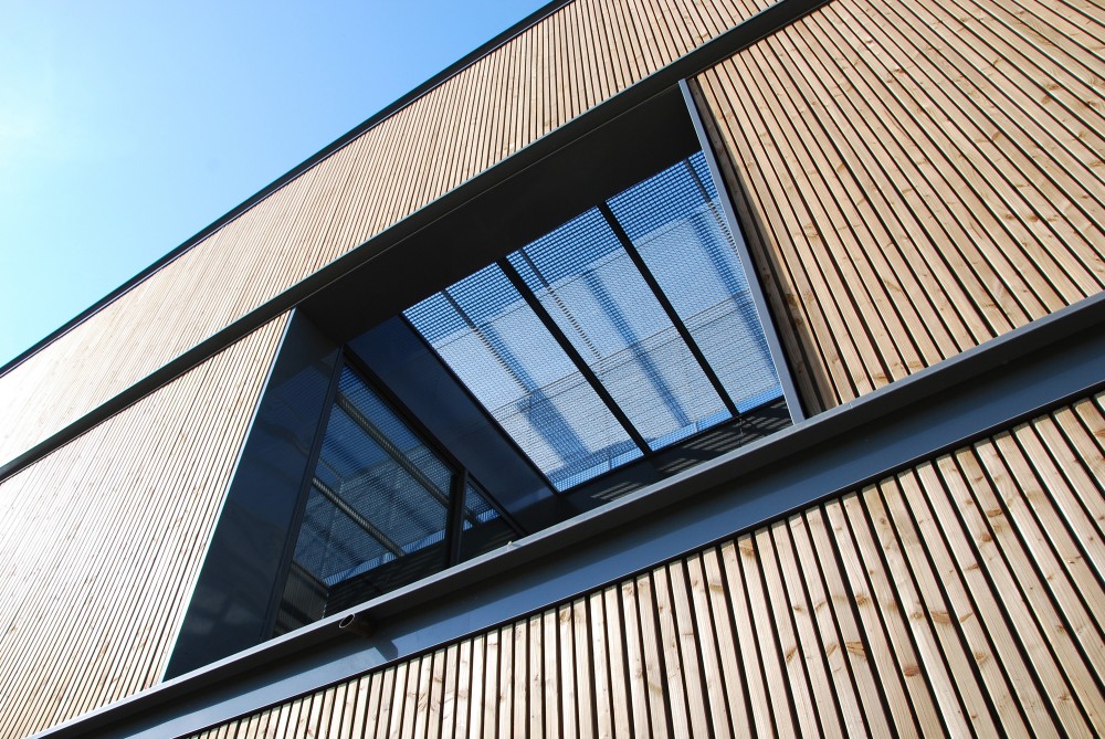 Daycare Center for Disabled Children / Atelier d’Architecture Laurent Tournié