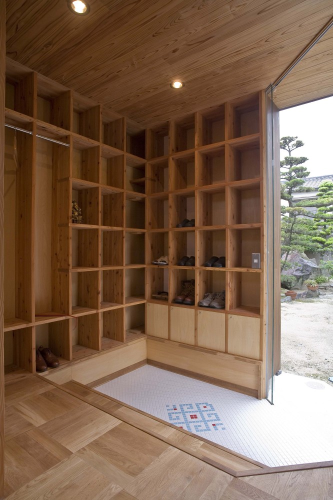 Shelf-Pod / Kazuya Morita Architecture Studio
