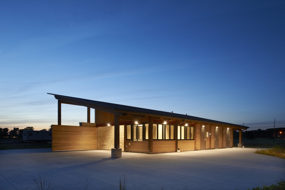 Terry Trueblood Boathouse / ASK Studio
