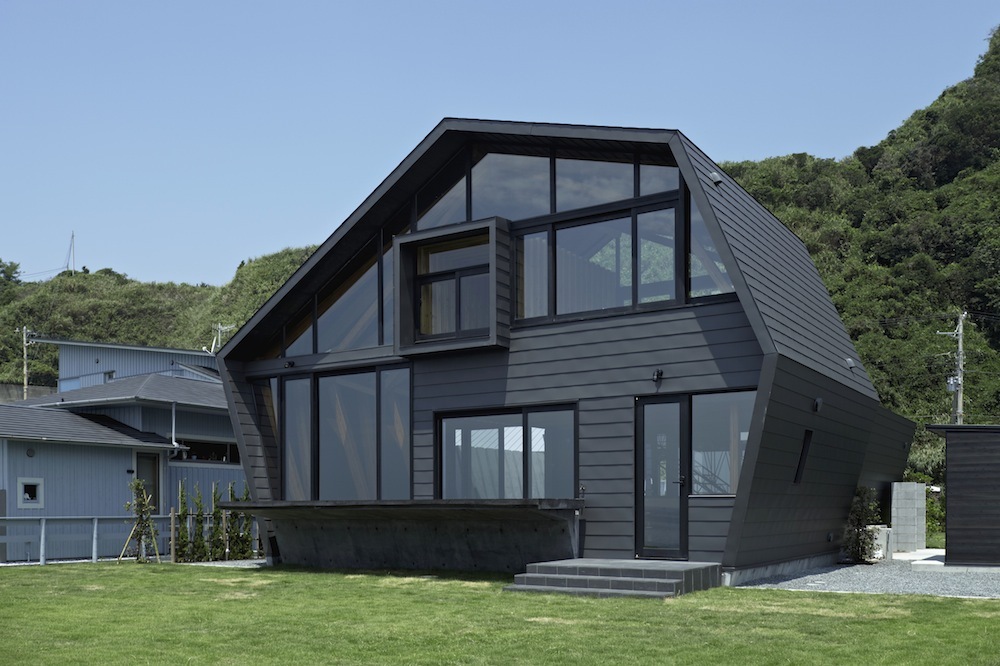 Villa SSK / Takeshi Hirobe Architects