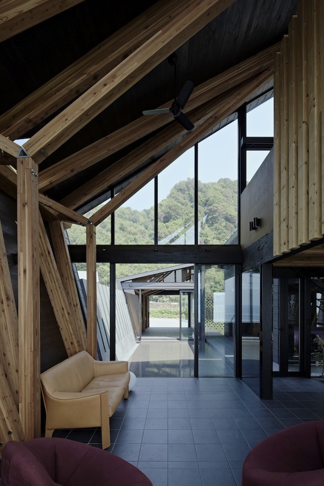 Villa SSK / Takeshi Hirobe Architects
