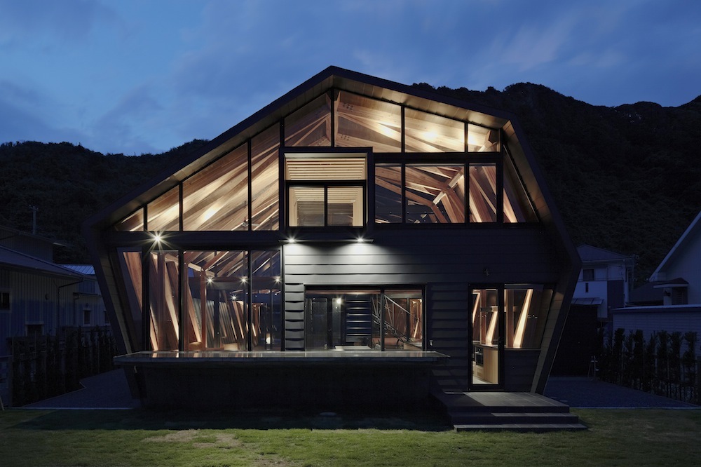 Villa SSK / Takeshi Hirobe Architects