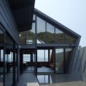 Villa SSK / Takeshi Hirobe Architects Villa SSK / Takeshi Hirobe Architects © Koichi Torimura