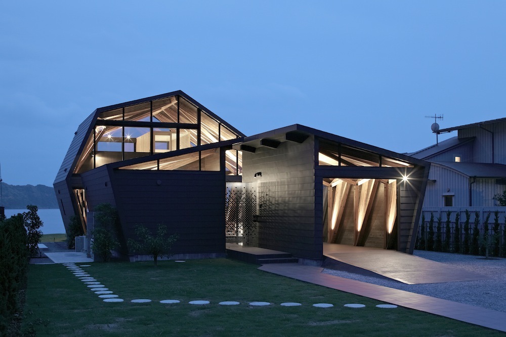 Villa SSK / Takeshi Hirobe Architects