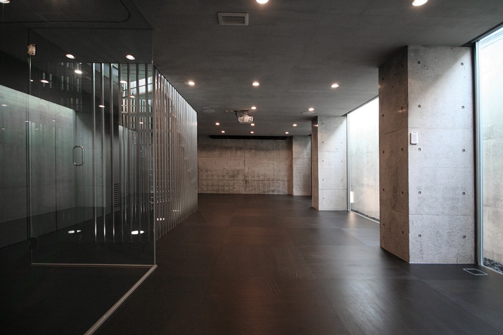 4 Colors / Kochi Architect’s Studio