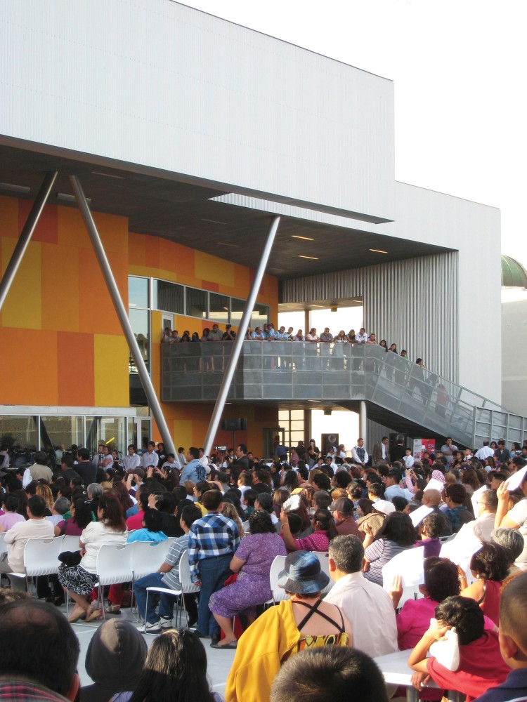St. Thomas the Apostle School / Griffin Enright Architects