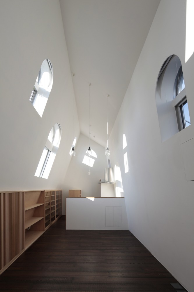 House with Eaves and an Attic / ON design partners