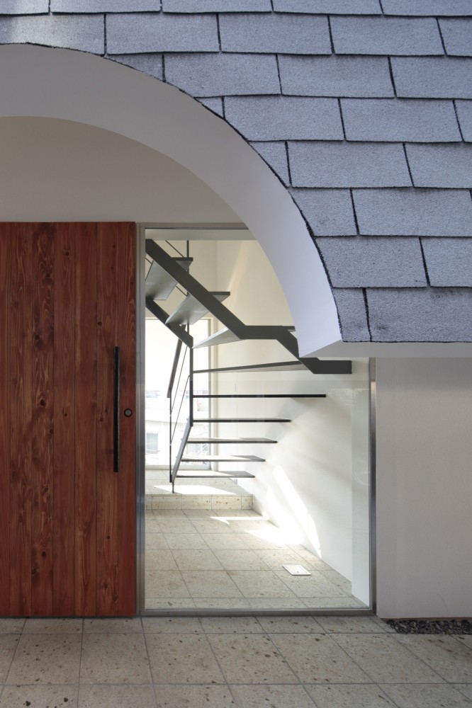 House with Eaves and an Attic / ON design partners