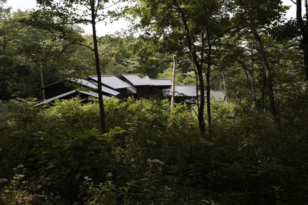 Rooms that Follow the Scenery / ON design partners
