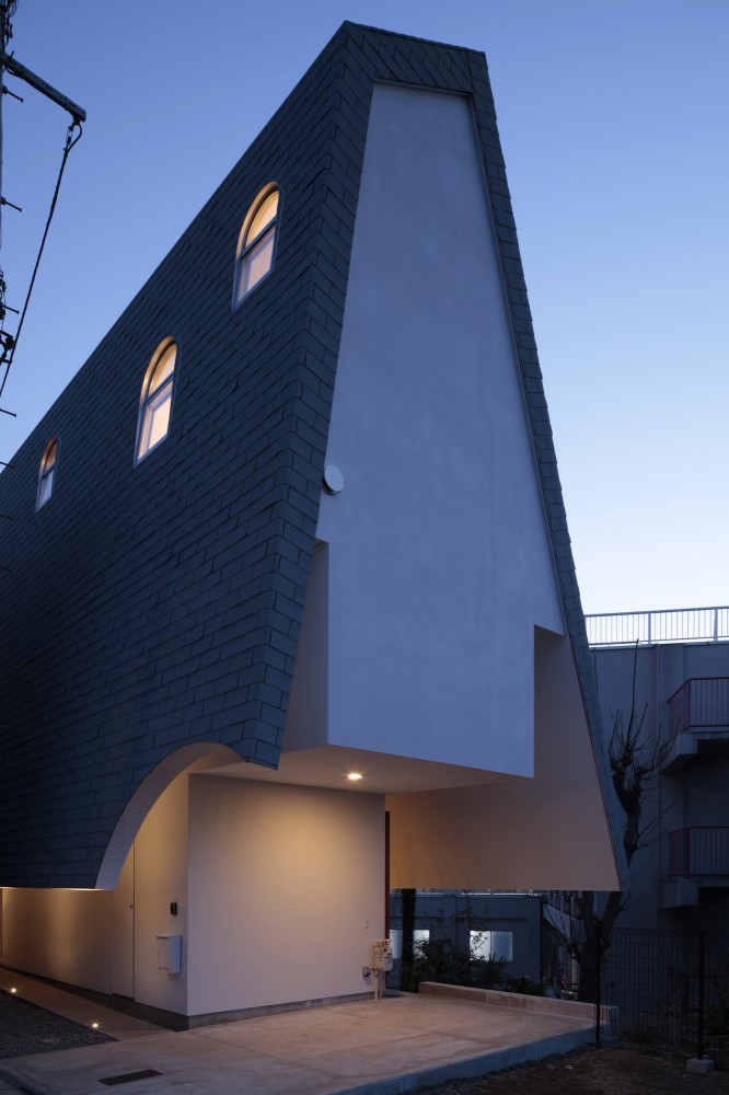 House with Eaves and an Attic / ON design partners