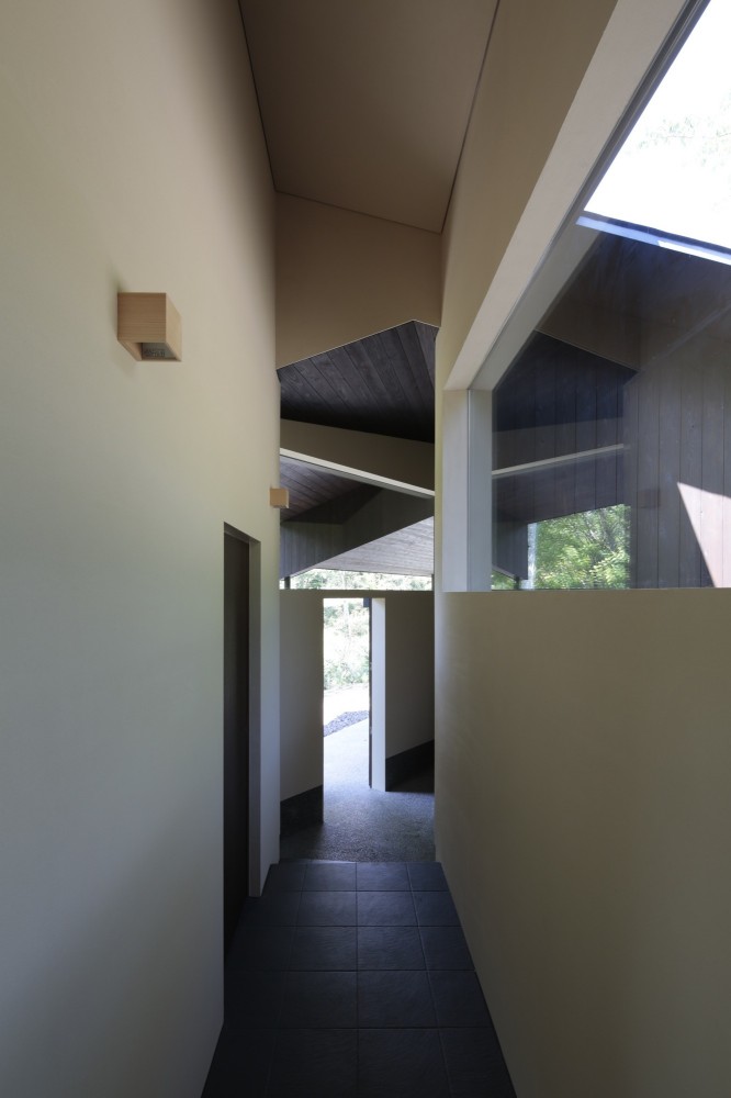 Rooms that Follow the Scenery / ON design partners