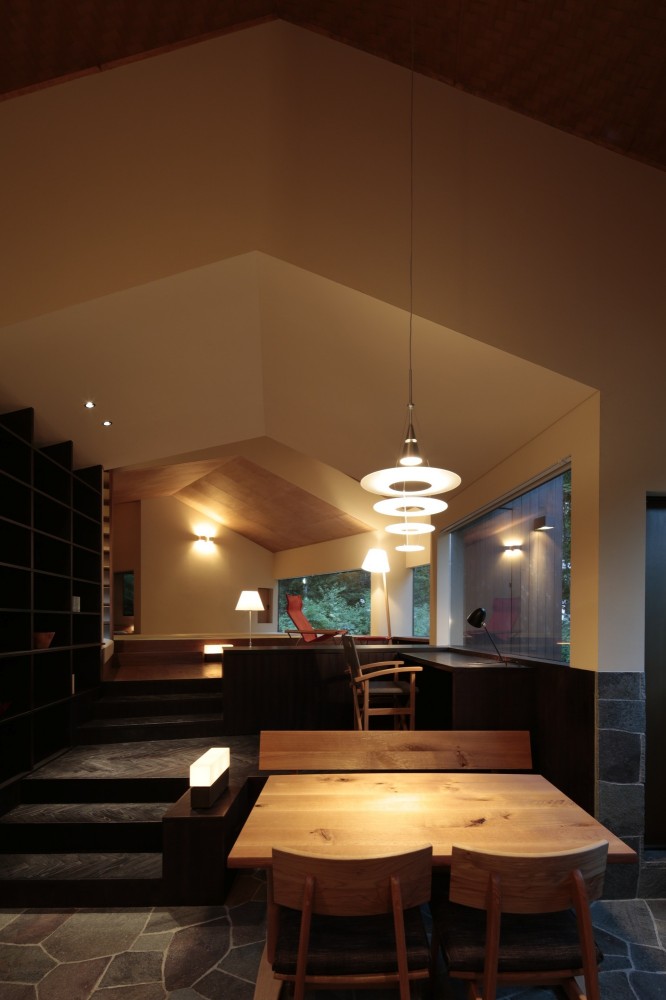 Rooms that Follow the Scenery / ON design partners