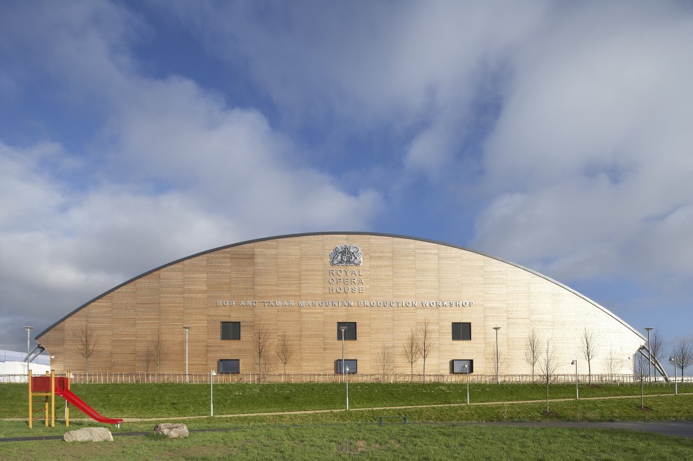 Royal Opera House Production Workshop / Nicholas Hare Architects