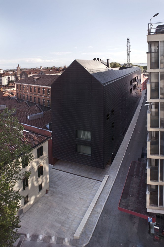 Law-Court Offices in Venice / C+S Architects