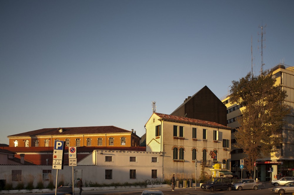 Law-Court Offices in Venice / C+S Architects