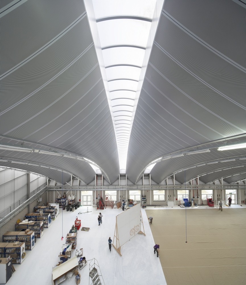 Royal Opera House Production Workshop / Nicholas Hare Architects