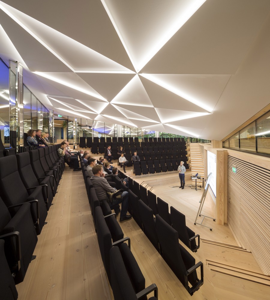 IBC Innovation Factory / SHL Architects