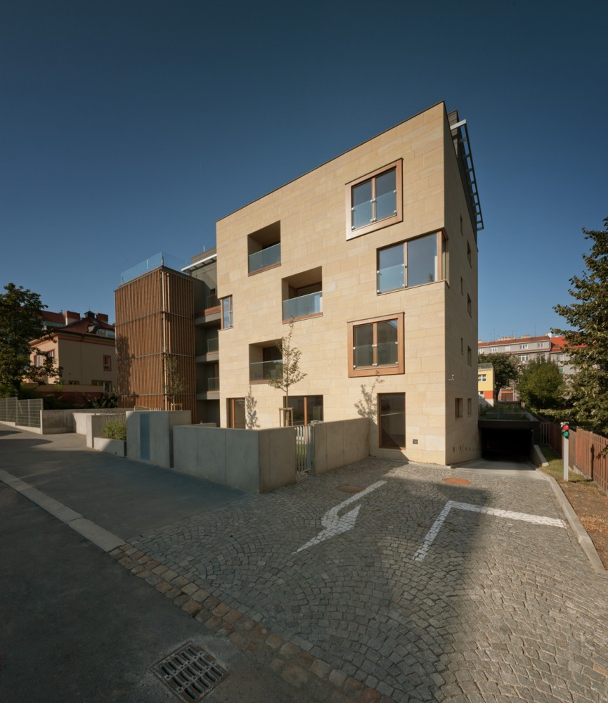 Villa Charles / QARTA Architektura