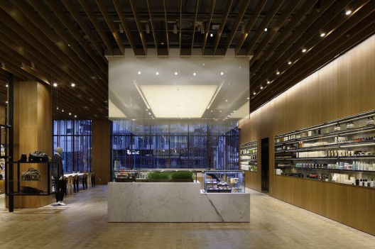 © Nacasa & Partners