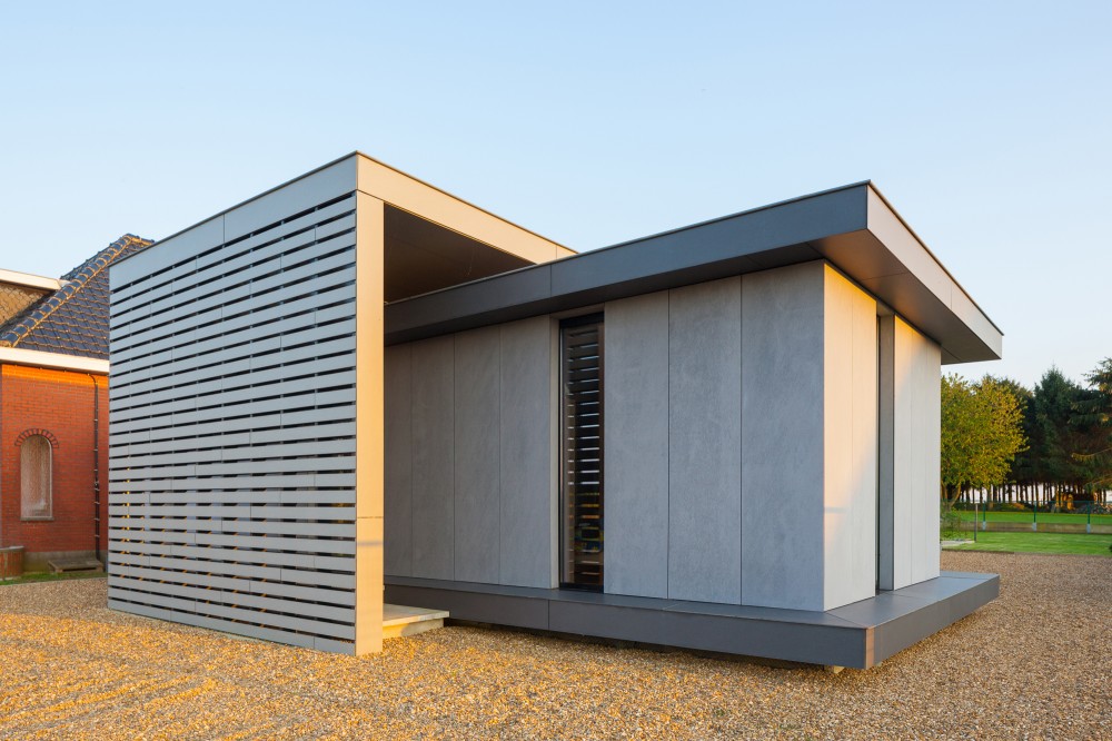 Low Energy Timber House / AST 77 Architecten
