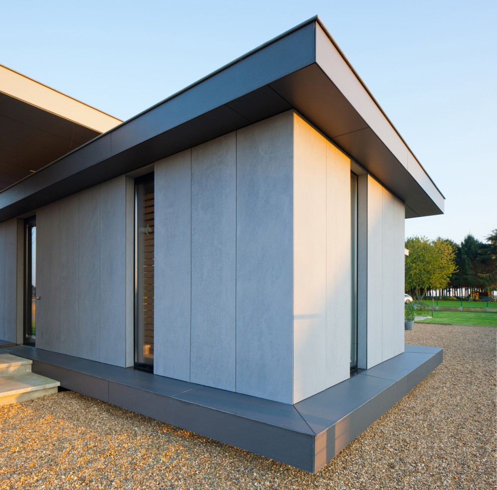 Low Energy Timber House / AST 77 Architecten