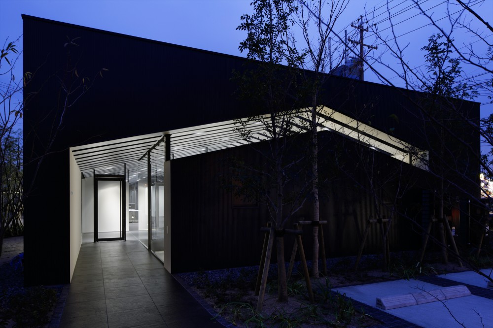 Office in Forest / SUGAWARADAISUKE