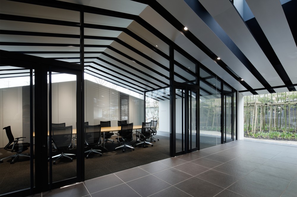 Office in Forest / SUGAWARADAISUKE