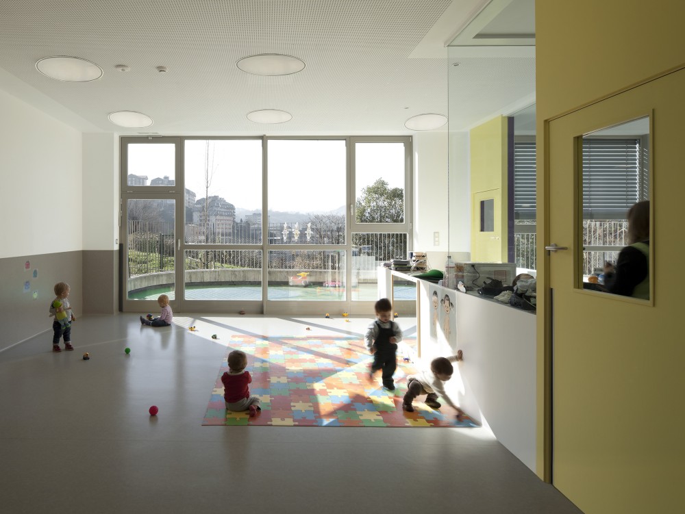 Apartments for Young People, Nursery and Park in San Sebastián / Ignacio Quemada Arquitectos