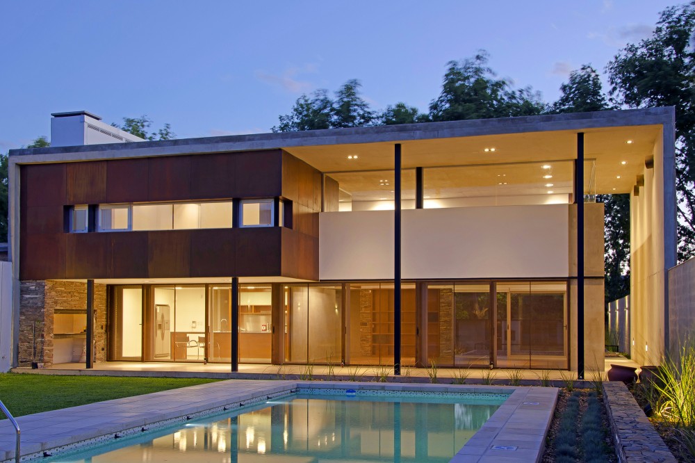 House in Villa Belgrano / FKB Arquitectos