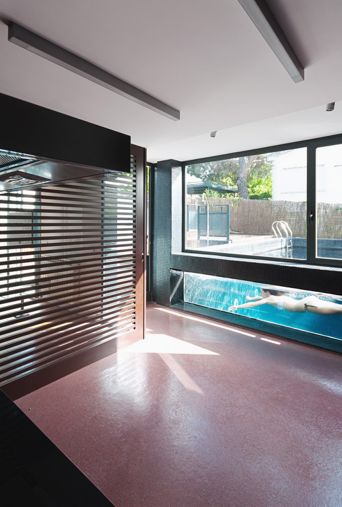 2 Houses with 6 Homes / nodo17 Architects