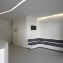 CHV Veterinarian Hospital / dEMM Arquitectura CHV Veterinarian Hospital / dEMM Arquitectura © Pedro Lobo