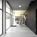 CHV Veterinarian Hospital / dEMM Arquitectura CHV Veterinarian Hospital / dEMM Arquitectura © Pedro Lobo