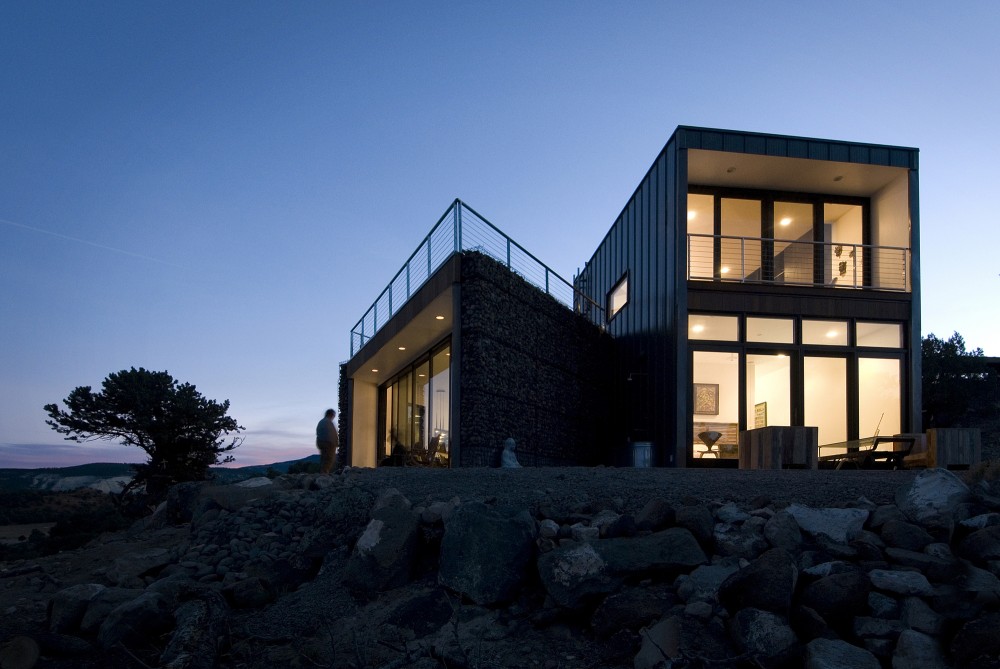 Buddhist Retreat / Imbue Design