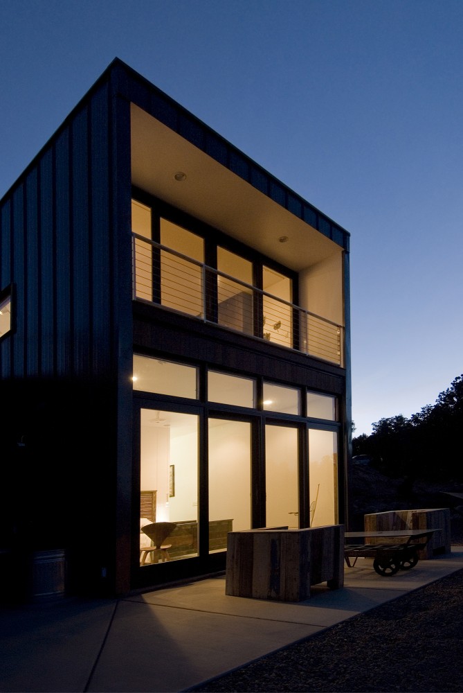 Buddhist Retreat / Imbue Design