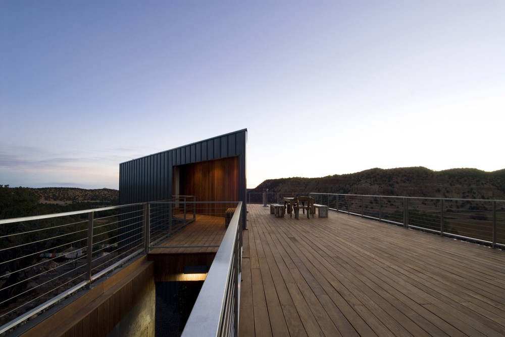 Buddhist Retreat / Imbue Design