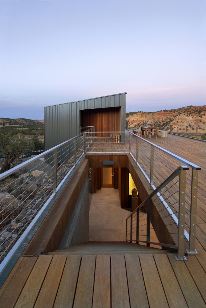 Buddhist Retreat / Imbue Design