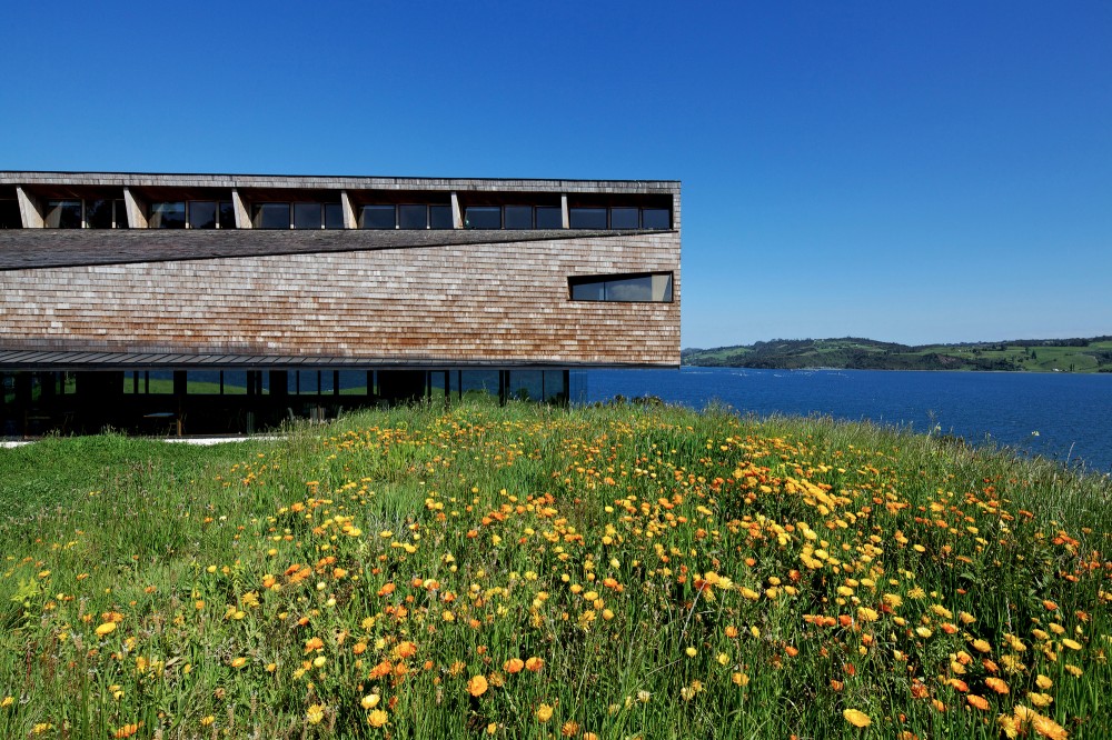 Refugia Hotel / Mobil Arquitectos
