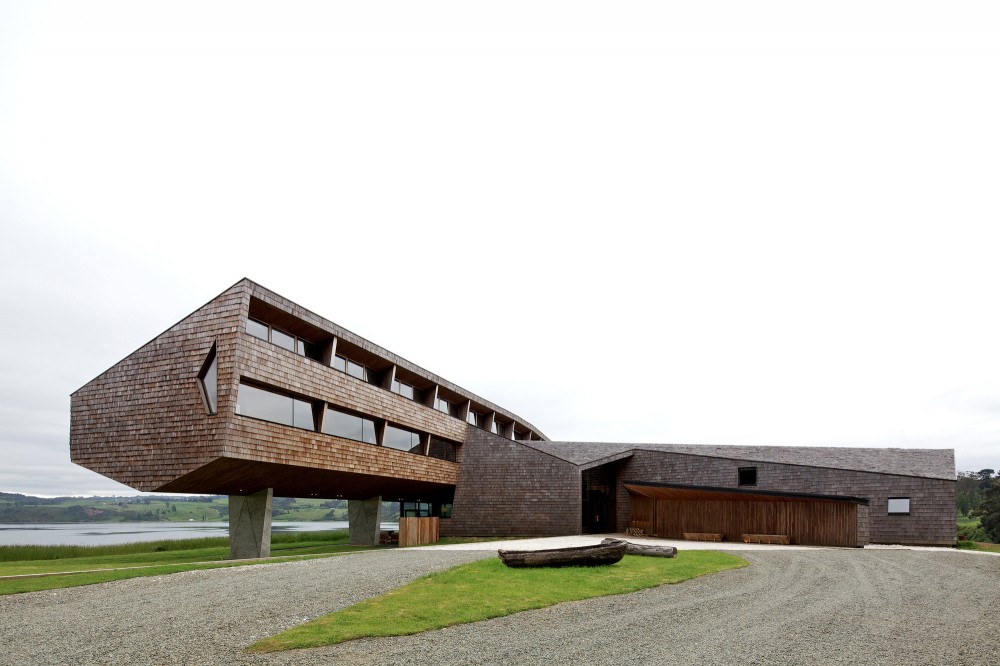 Refugia Hotel / Mobil Arquitectos