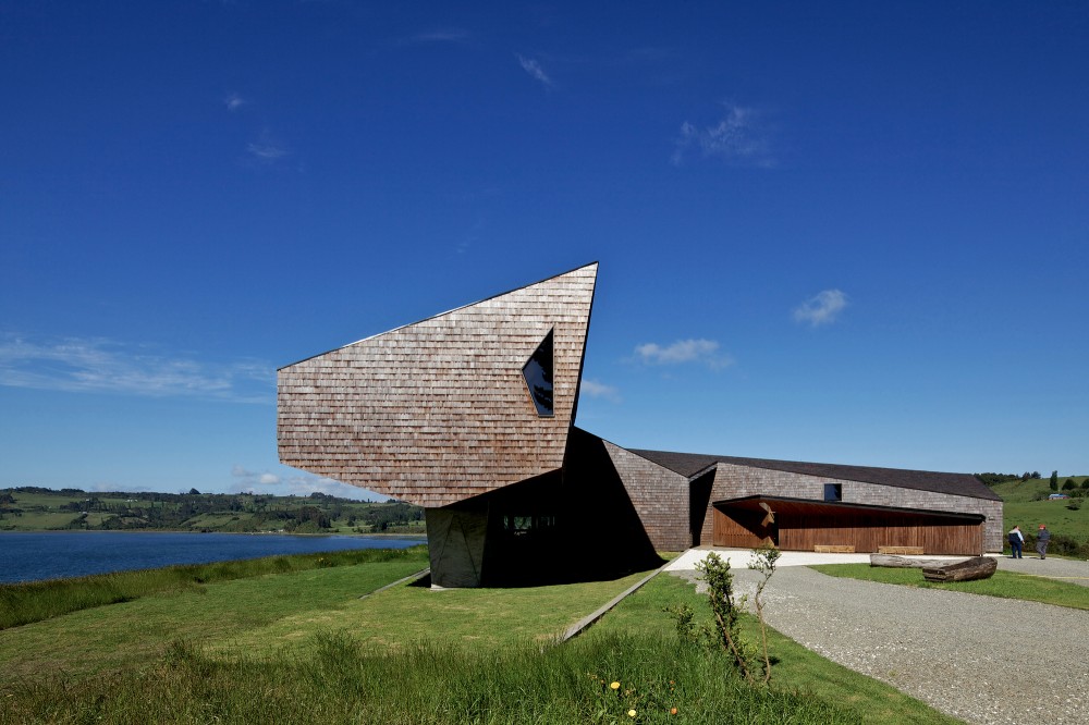 Refugia Hotel / Mobil Arquitectos