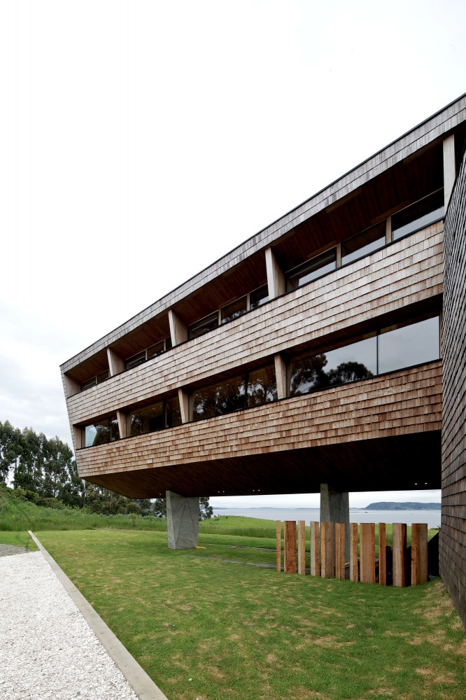 Refugia Hotel / Mobil Arquitectos