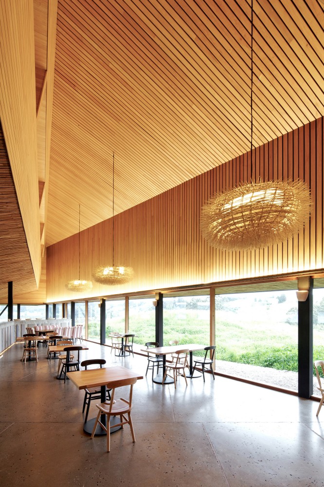 Refugia Hotel / Mobil Arquitectos