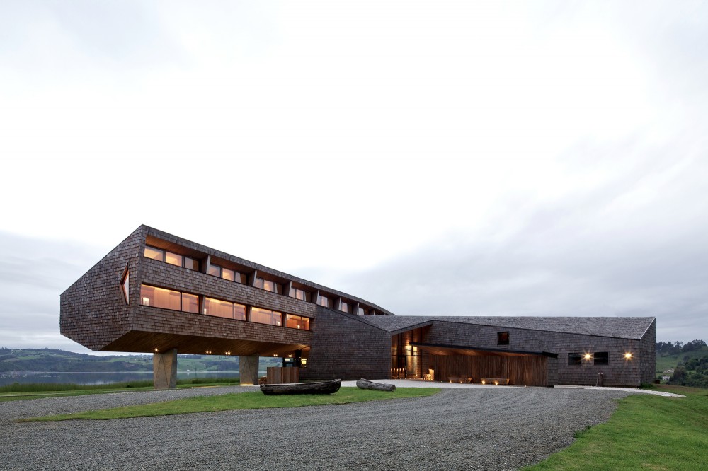 Refugia Hotel / Mobil Arquitectos