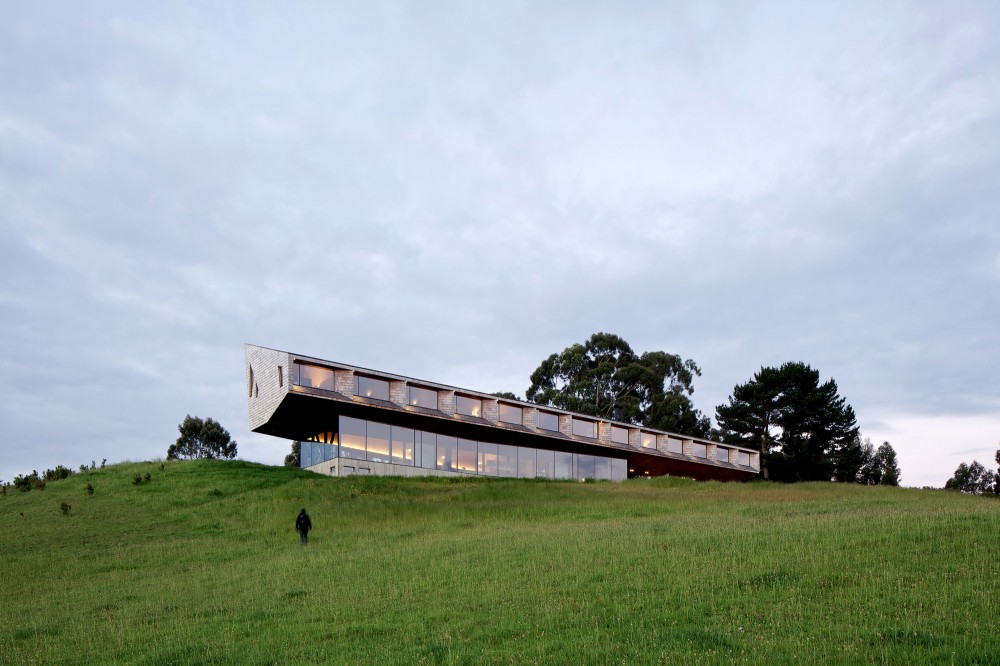 Refugia Hotel / Mobil Arquitectos
